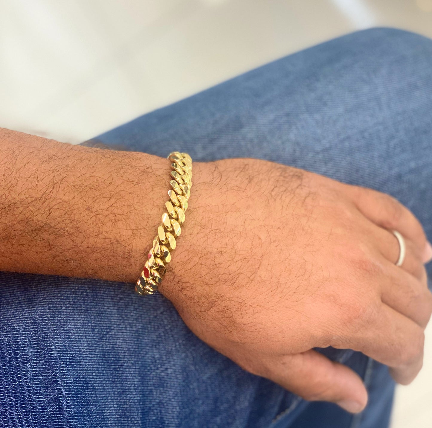 Esclava Barbada Cerrada 14k